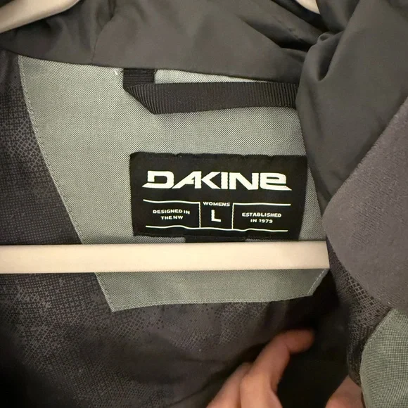 Dakine Women’s Snowboarding Jacket Size Large - Picture 3 of 5